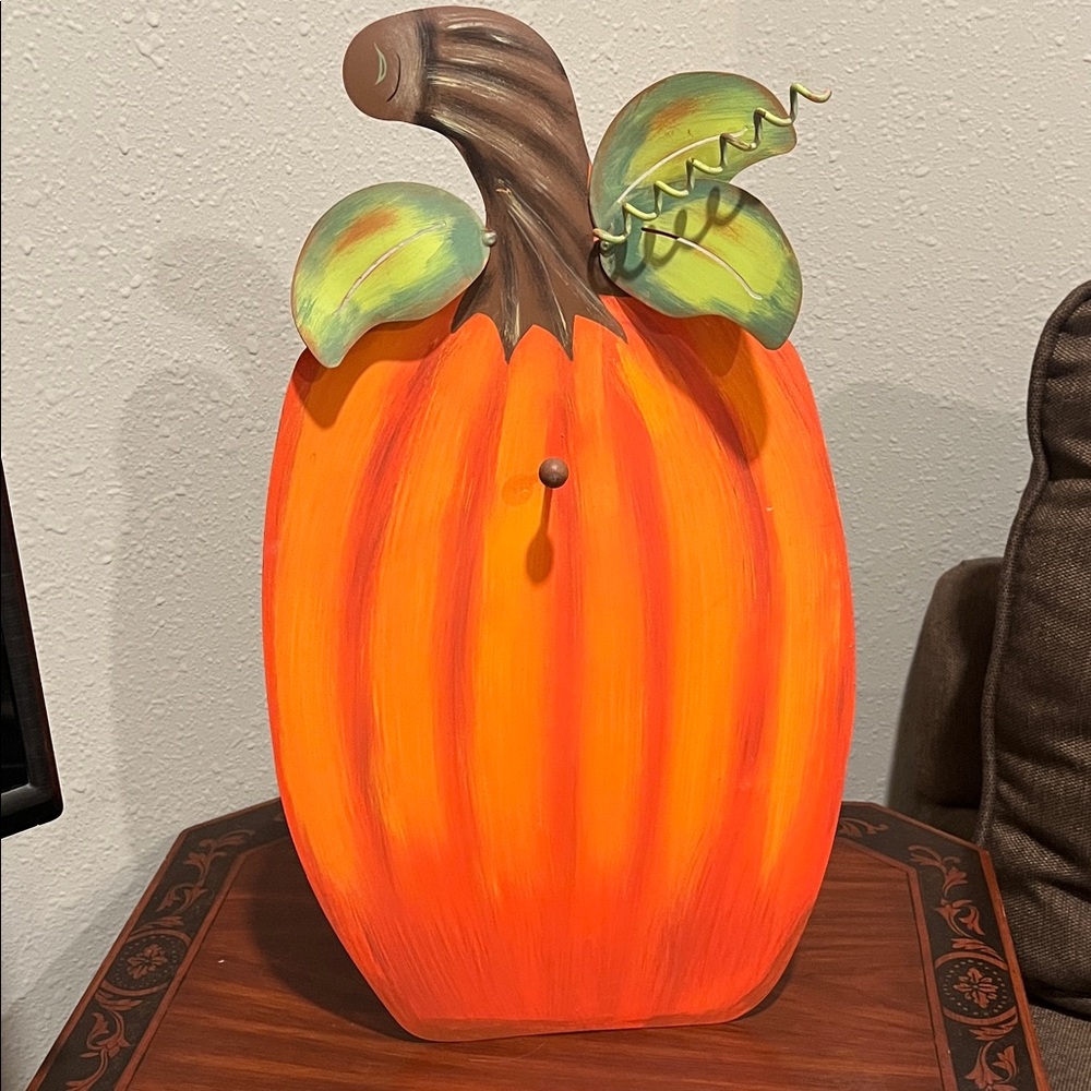Round Top Collections Orange Pumpkin